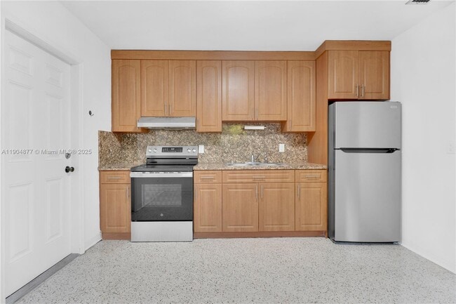 Building Photo - 2931 SW 39th Ave