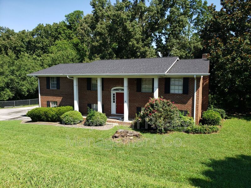 Primary Photo - 7111 E Brainerd Rd