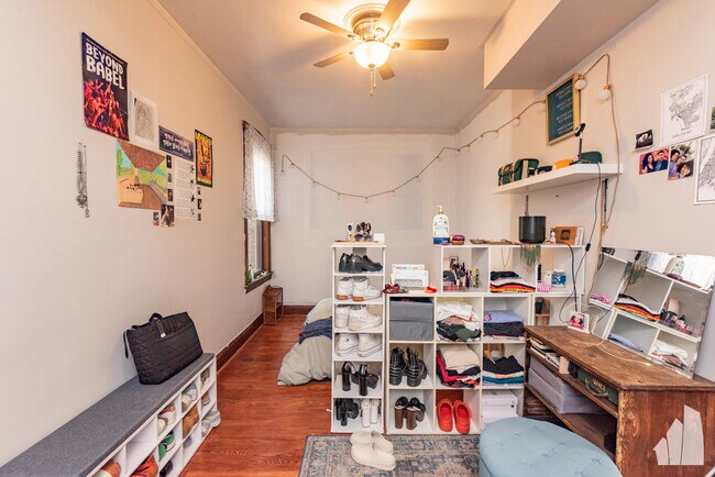Foto del edificio - 3310 W Armitage Ave