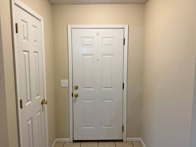 Building Photo - 5426 Ricci St