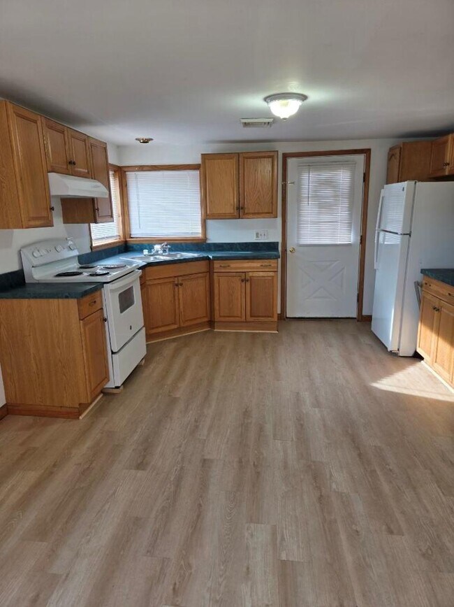 Foto del edificio - 155 School Ave