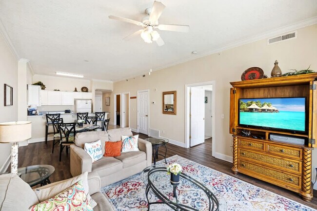 Foto del edificio - 10625 Front Beach Rd