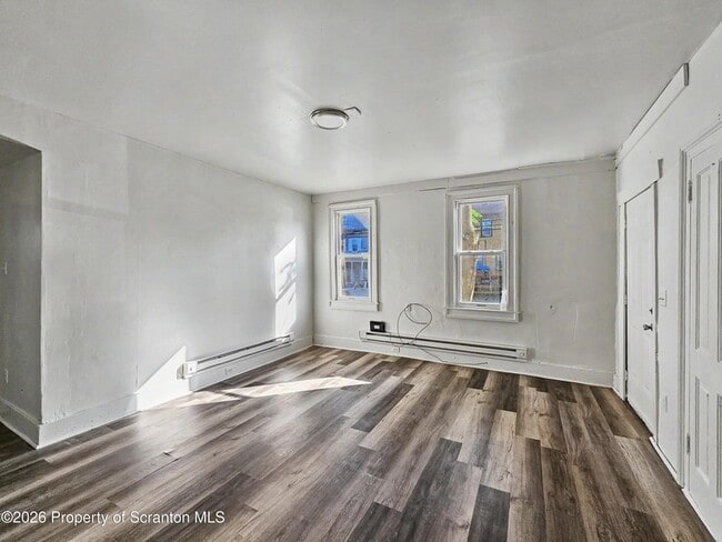 Building Photo - 602 Prospect Ave