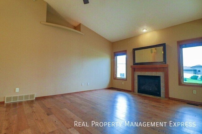Foto del edificio - 7905 S Grass Creek Dr
