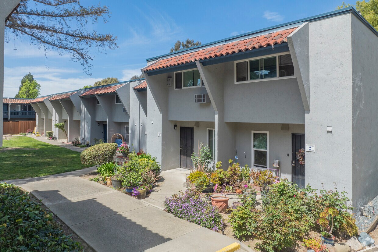 Foto principal - 1001 Murrieta Blvd