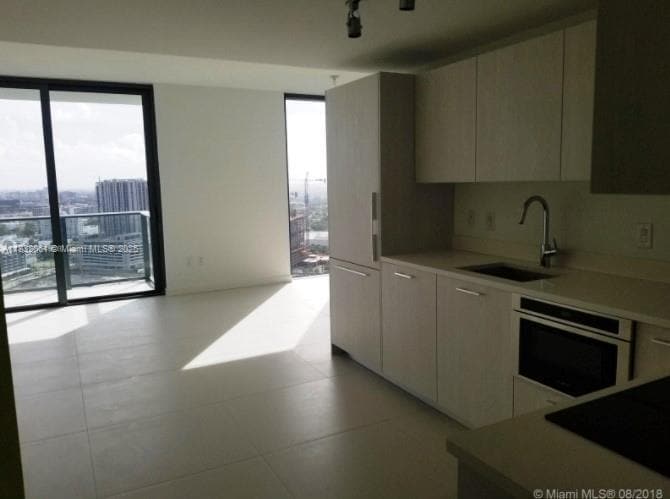 Photo - 501 NE 31st St (Miami, FL)