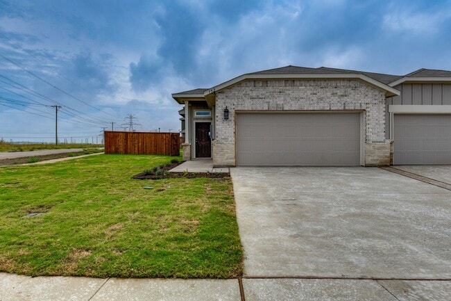 Photo - 752 Wheatfield Dr Townhome