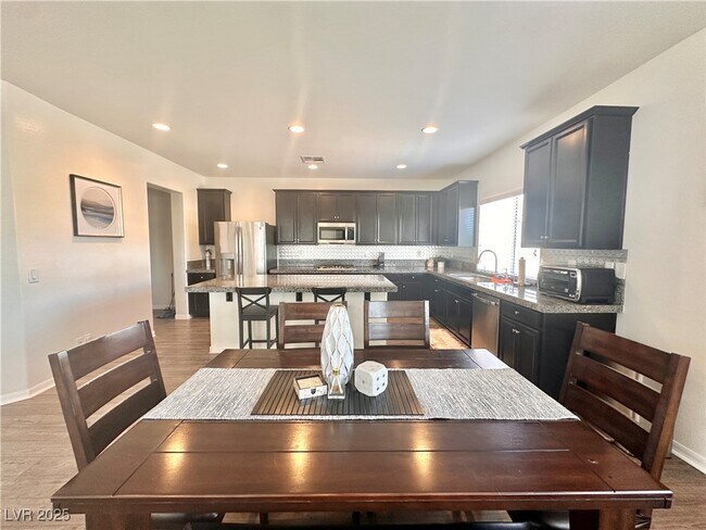 Foto del edificio - 5630 Aspen Heights Dr