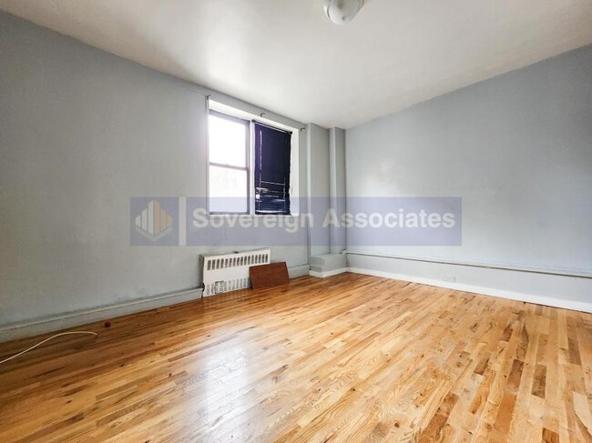 Building Photo - 2 bedroom in Bronx NY 10471