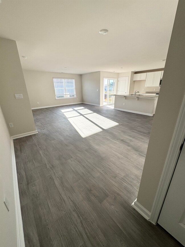 Building Photo - 141 Bud Dr