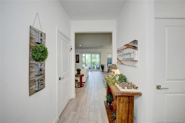 Foto del edificio - 3480 SW Blackberry Ln