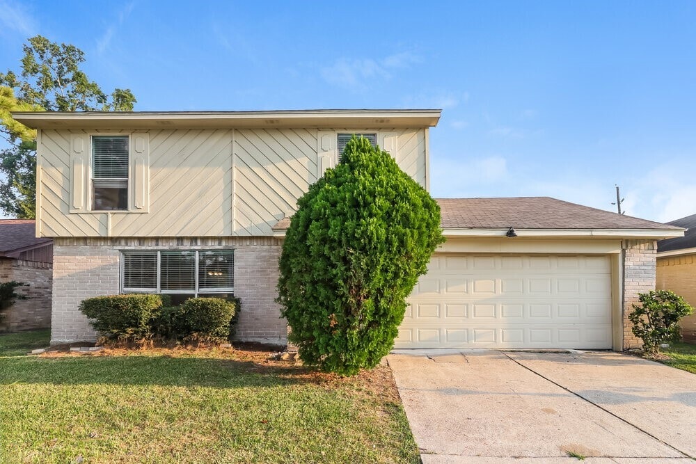 Foto principal - 11955 Drummond Park Dr