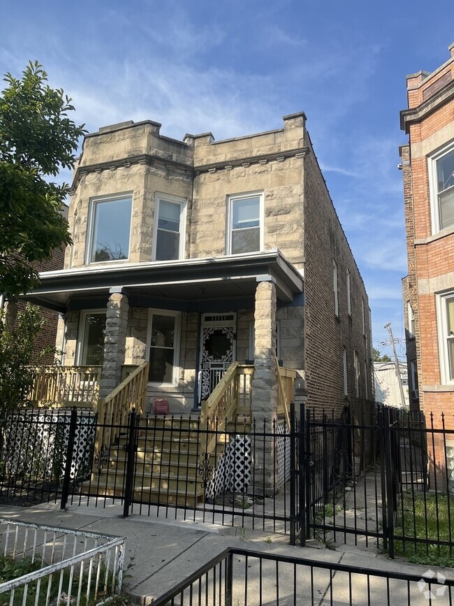 Building Photo - 730 N Spaulding Ave