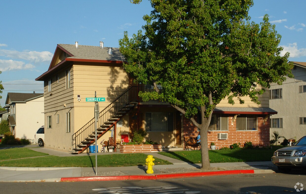 Building Photo - 1188 Shirley Dr