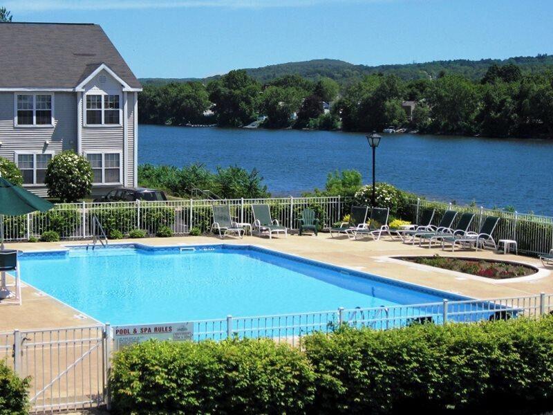 Primary Photo - 161 Riverwalk Way