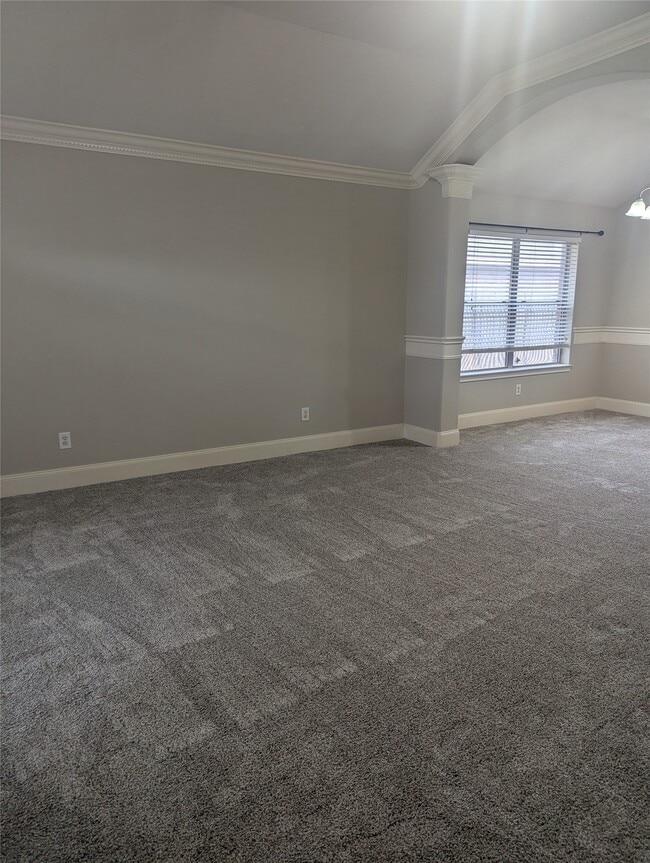 Building Photo - 21127 Woodland Green Dr