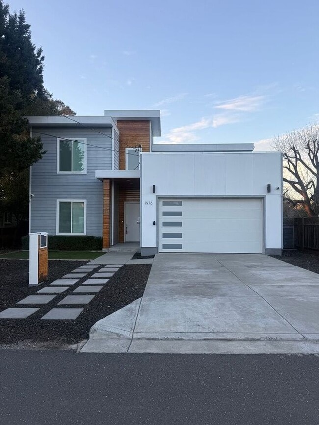 Building Photo - 1976 Wingate Way