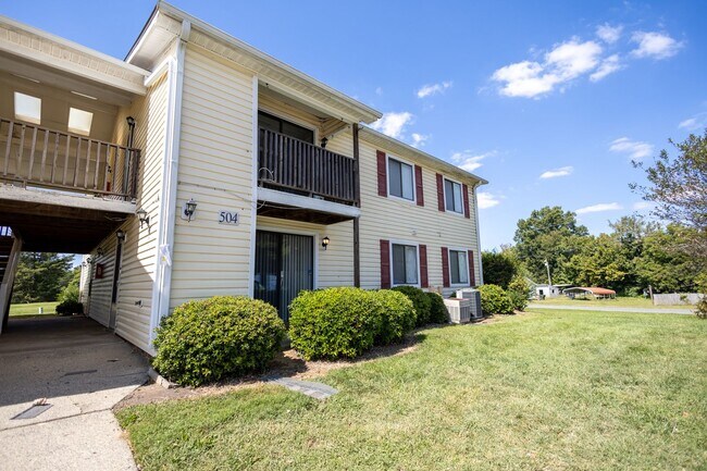 Building Photo - 2nd Floor Condo