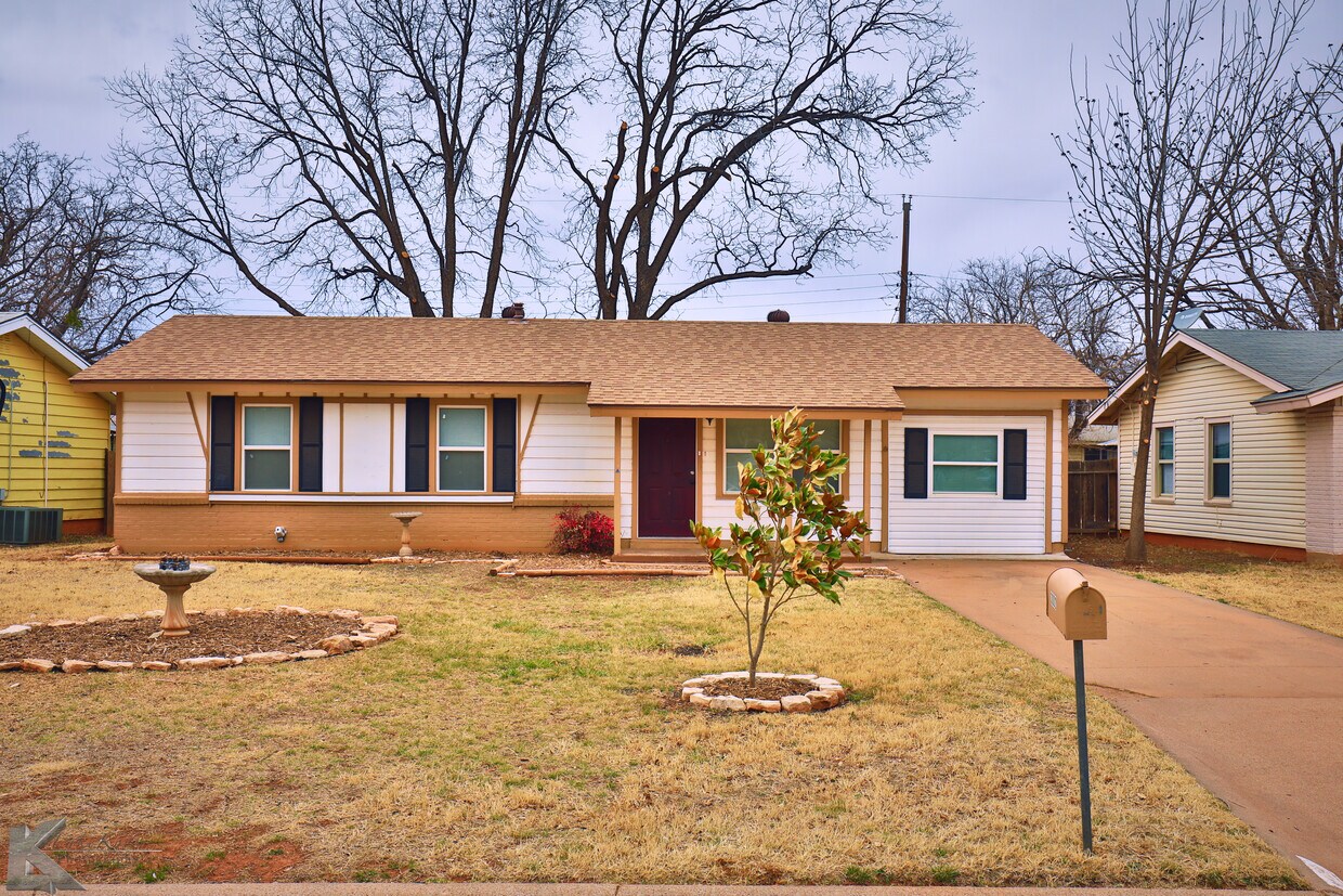 Primary Photo - 3002 Post Oak Rd