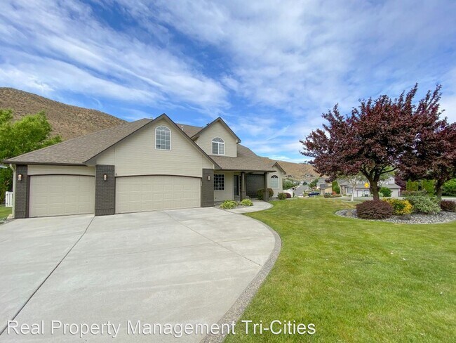 Foto del edificio - 4 br, 2.5 bath House - 2211 Morency Dr