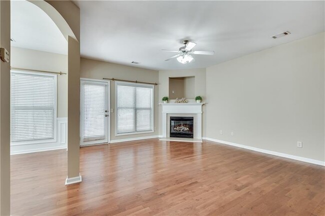 Foto del edificio - 2271 Oakland Downs Way