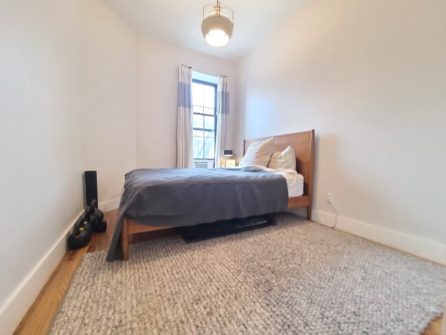 Building Photo - 1084 Bedford Ave