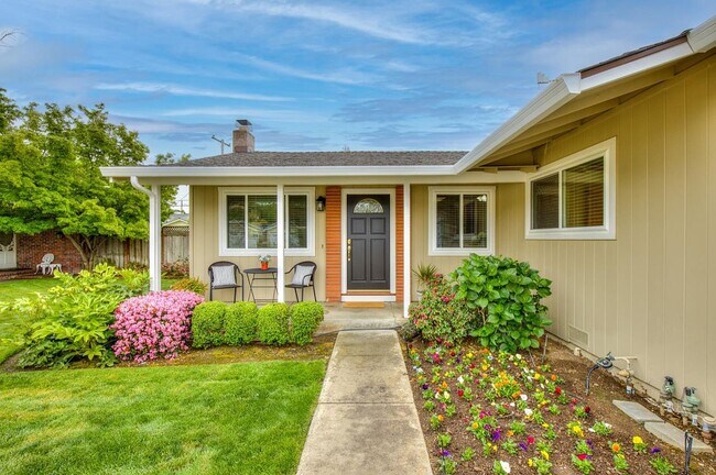 Building Photo - 15104 Bellflower Ct