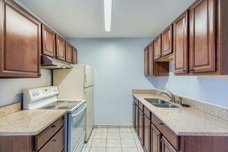 Building Photo - 2880 Eliot Cir