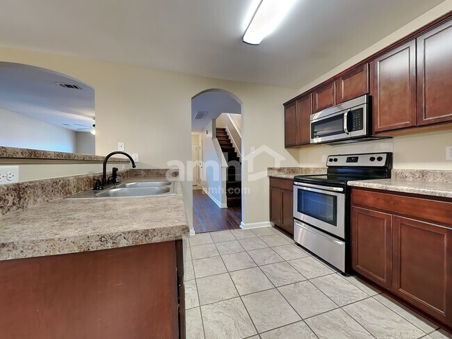 Foto del edificio - 1246 Carlton Ridge Dr