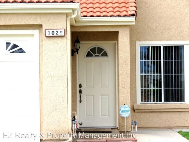Building Photo - 3 br, 2.5 bath House - 1029 Lilac Street