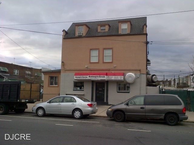 Building Photo - Studio, 1 bath  - 2700 Darien Street