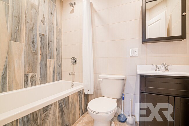 Foto del edificio - 1487 E 34th St