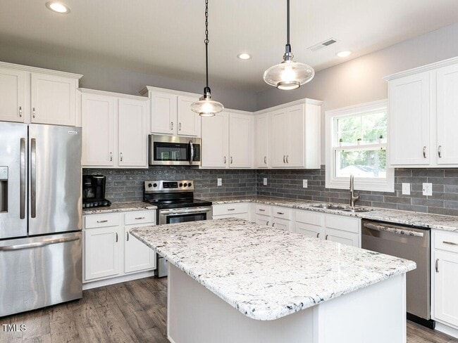 Building Photo - 97 Shadybrook Dr