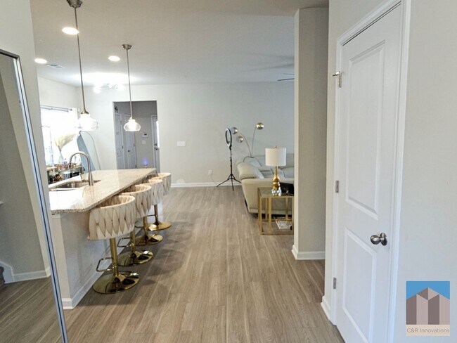 Foto del edificio - 684 Armitage Way