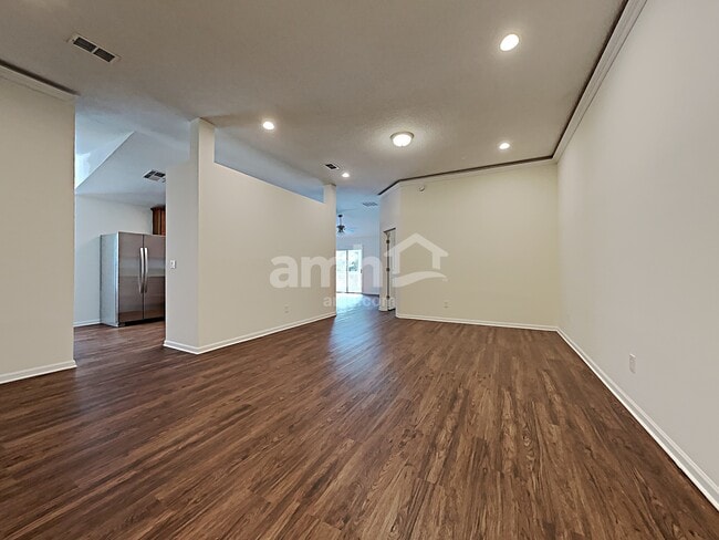 Building Photo - 262 Capiso Ct