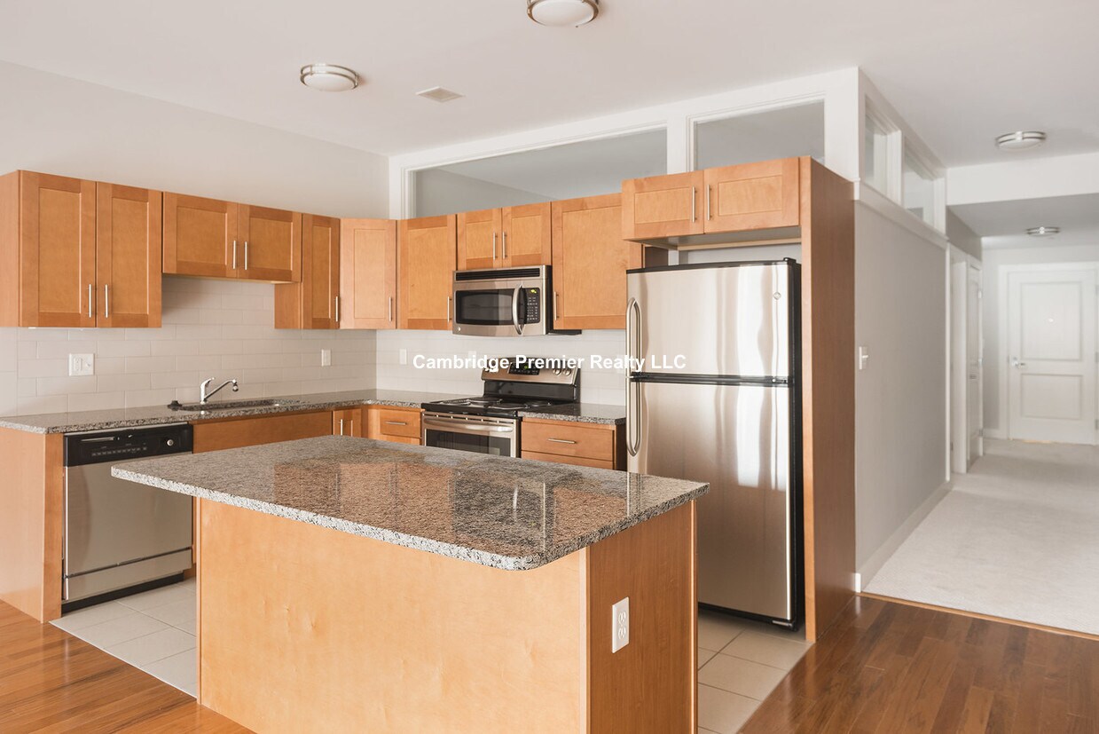 Foto principal - 632 Massachusetts Ave