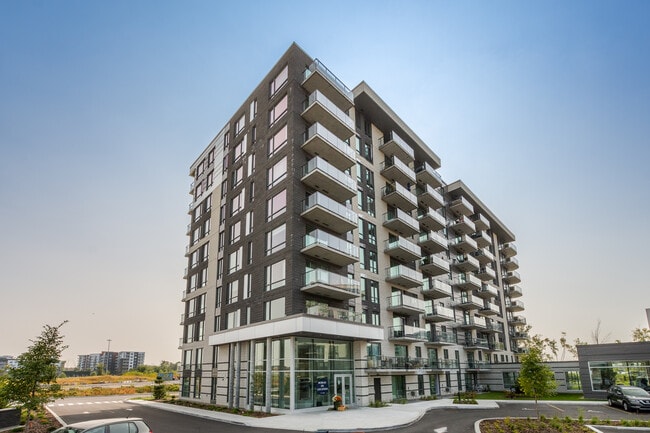 Building Photo - Mostra Mascouche