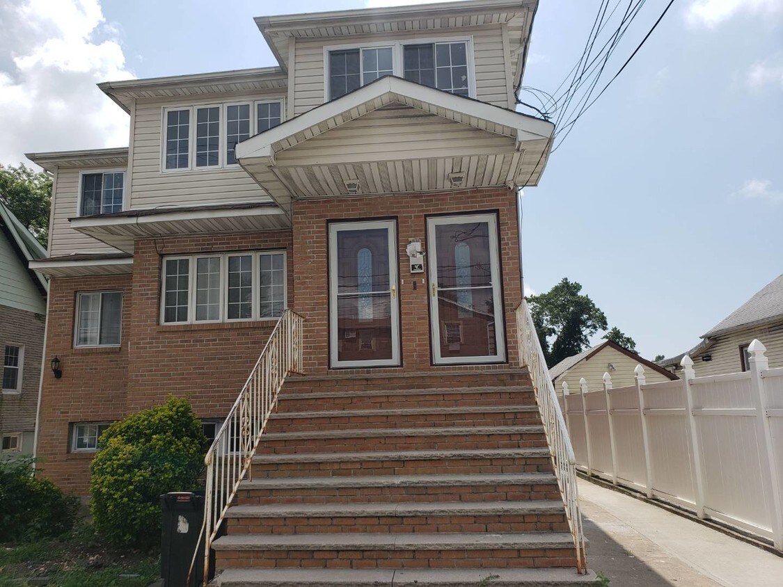 Foto principal - 222-8-222147 147th Ave