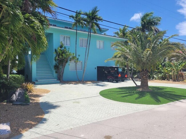 Foto del edificio - 124 Indies Dr N