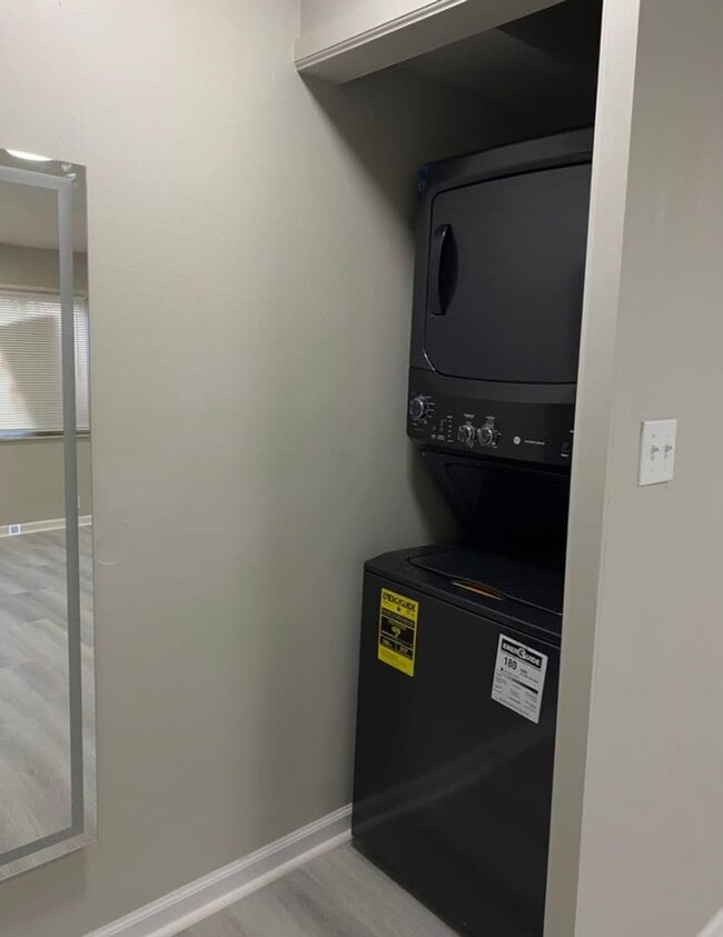 Foto del edificio - Live in Style at Bellagio East Living I: Convenient and Vibrant Community in Indianapolis