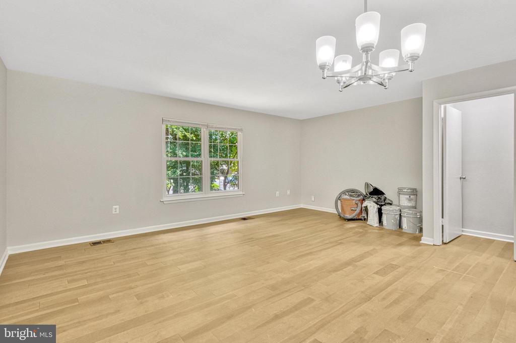 Primary Photo - 6454 Blarney Stone Ct