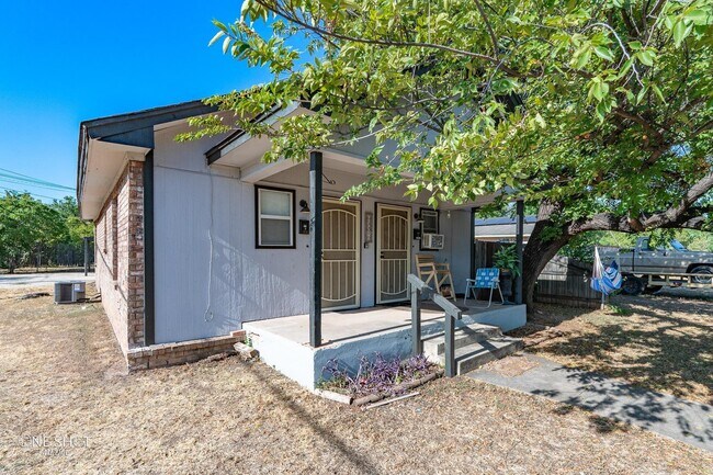 Foto del edificio - 1631 S 3rd St