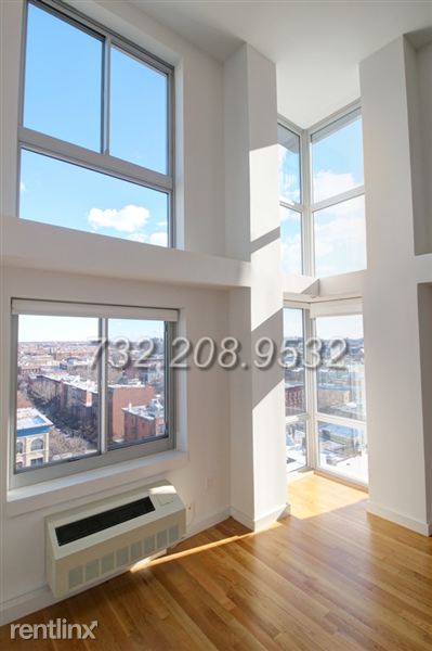 Building Photo - 330 Greene Ave