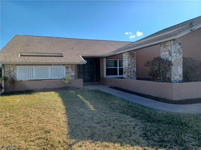 Foto del edificio - 11891 Prince Charles Ct