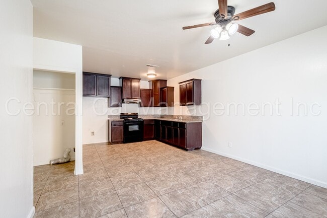 Building Photo - 703 N Street