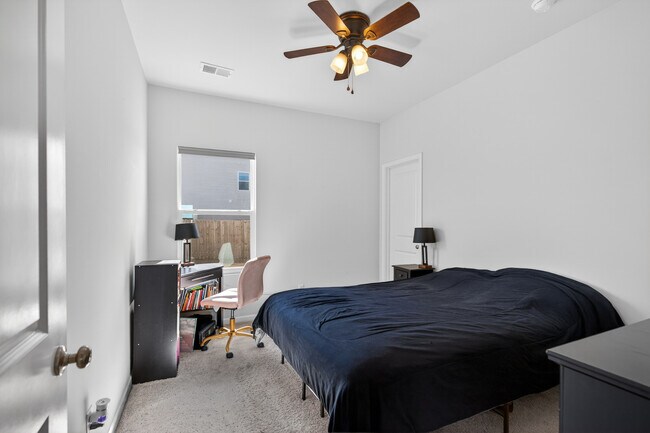 Foto del edificio - 75 Tatum Trl NE