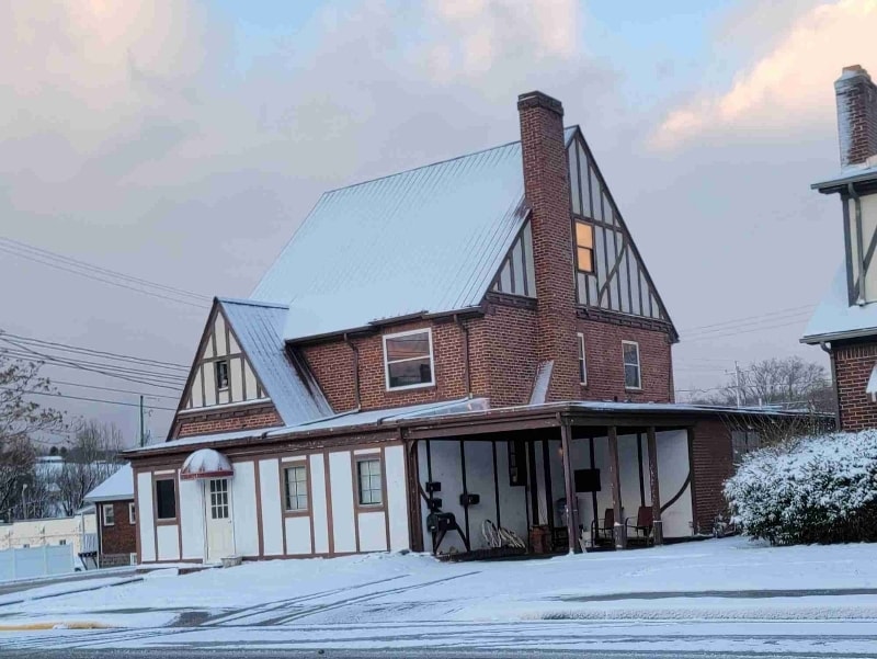 Primary Photo - 215 Broad St
