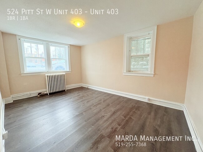 Photo du bâtiment - COZY 1BED/1BATH APARTMENT DOWNTOWN WINDSOR...