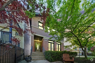 Building Photo - 2512 N Artesian Ave