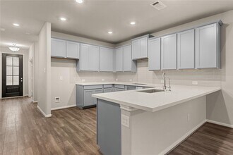 Building Photo - 2455 Solaris Bnd Dr